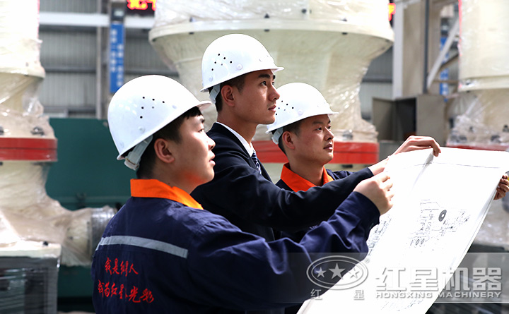 精湛技術(shù)人員現(xiàn)場指導(dǎo)設(shè)備的生產(chǎn)、制造