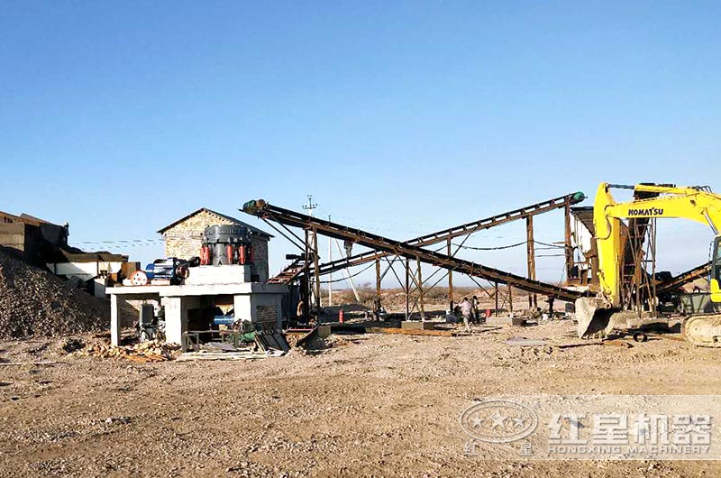 顎式破碎機(jī)、圓錐破碎機(jī)作業(yè)現(xiàn)場(chǎng)
